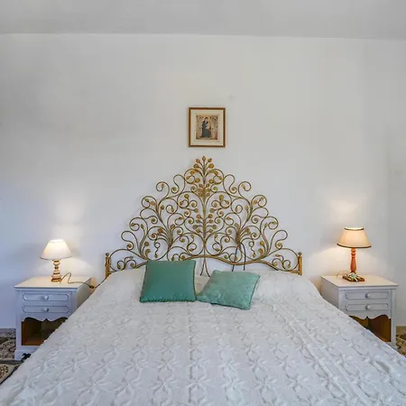 2 Bedroom Stunning In