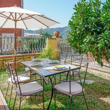 2 Bedroom Stunning In Prázdninový dům Camaiore